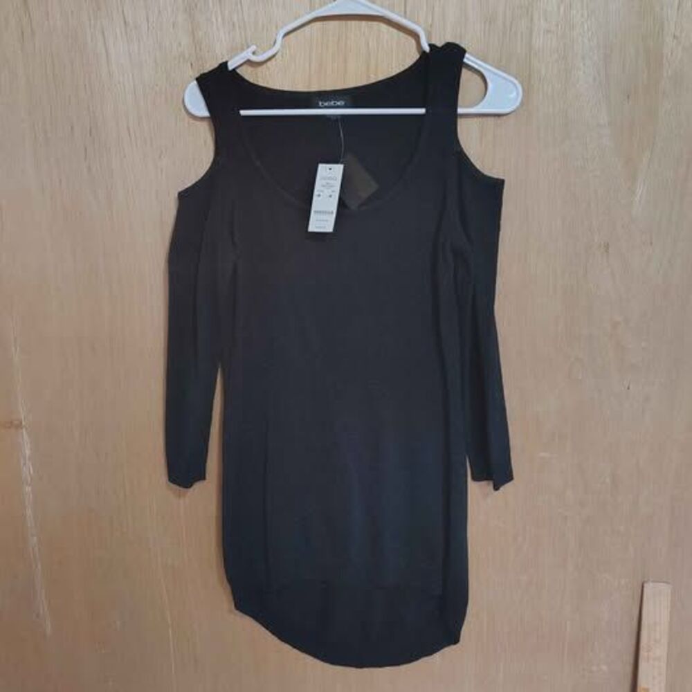 bebe Cold Shoulder Metallic Sweater 3/4 Sleeve Size M New with tags New